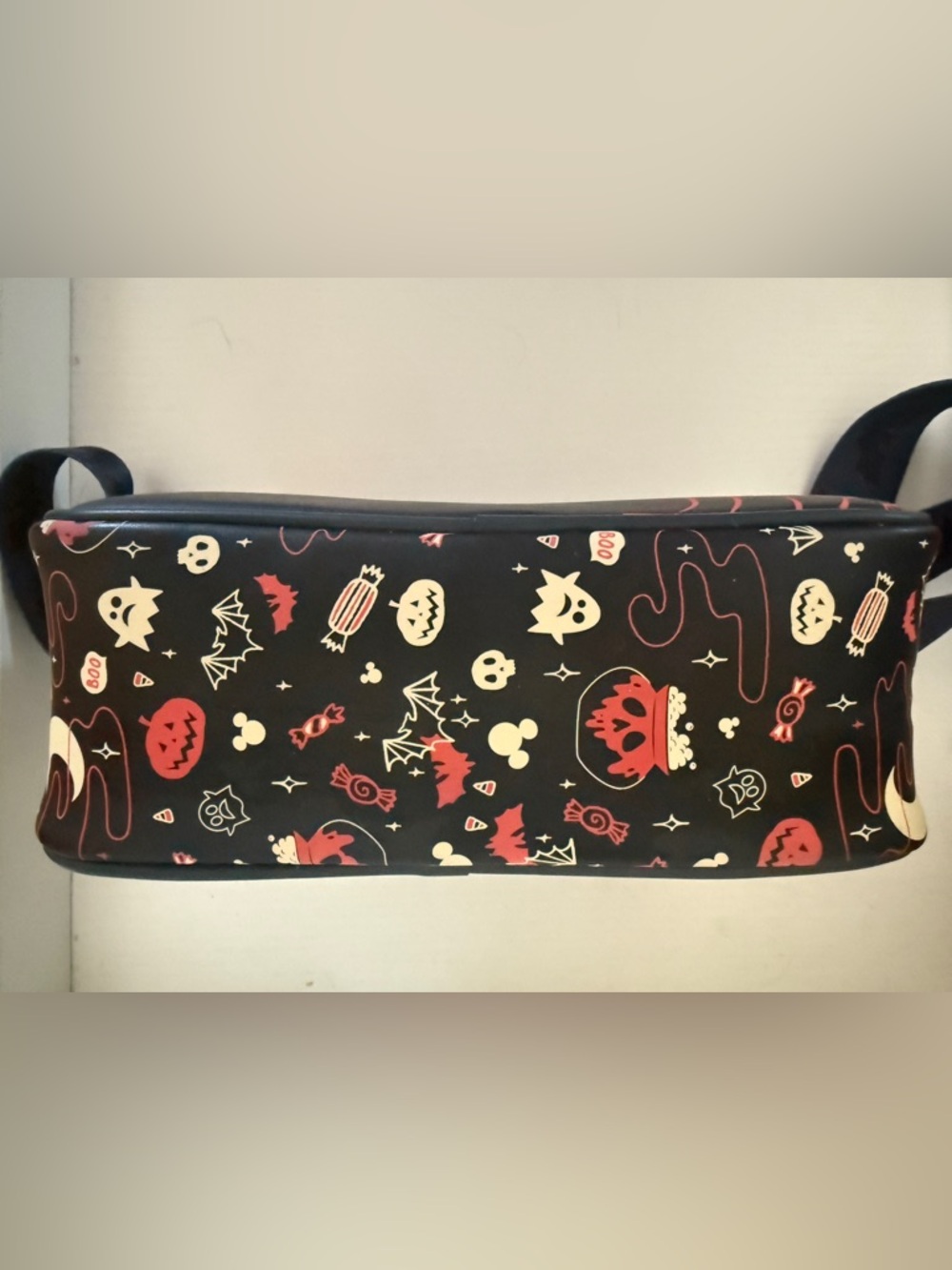 Loungefly Disney’s Mickey & Minnie Glow in the Dark Halloween Crossbody Bag - Picture 9 of 11